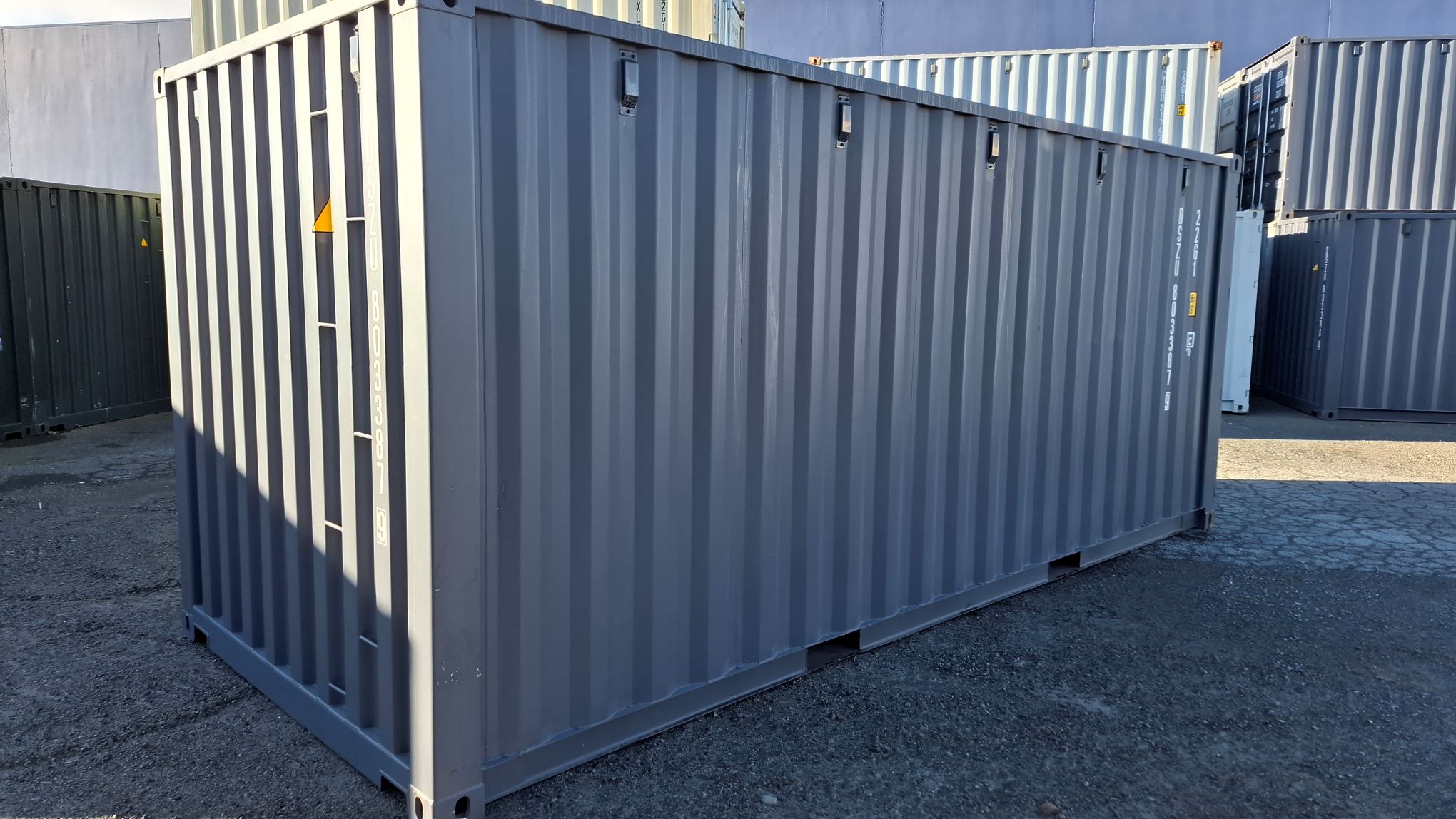 20' STANDARD HEIGHT SHIPPING CONTAINER - Image 2