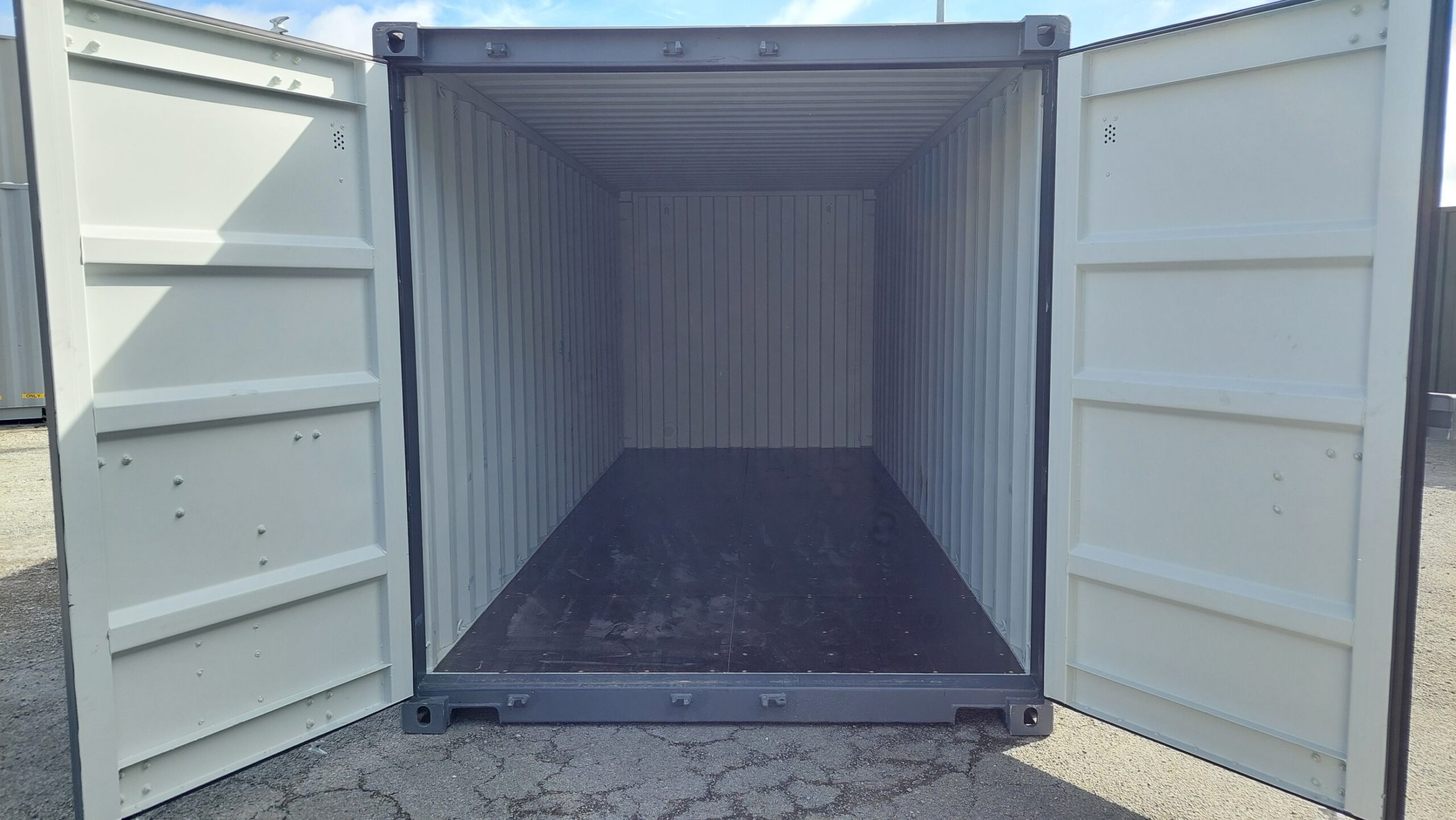 20' Container - Dark Grey - Image 7